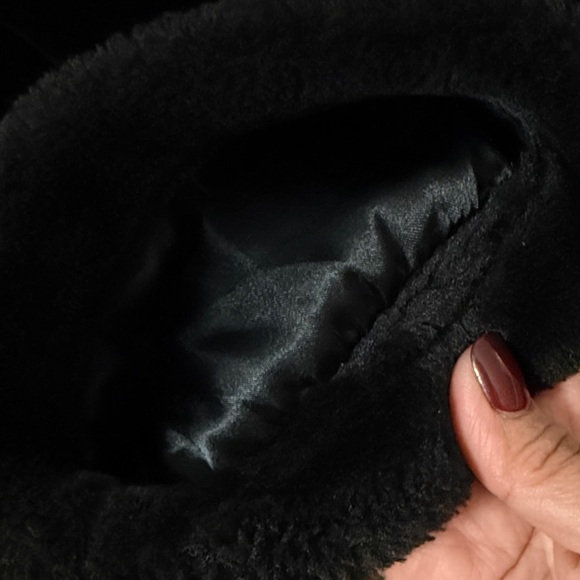 Story of Lola Black Faux Fur Hoodie - Picture 7 of 10